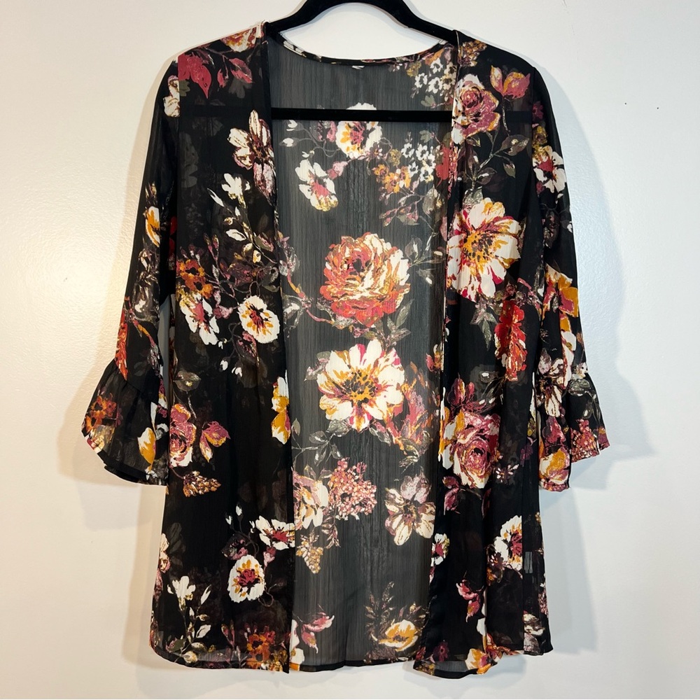 Xhilaration‎ Floral Sheer Tunic